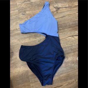 Jessica Simpson one piece!